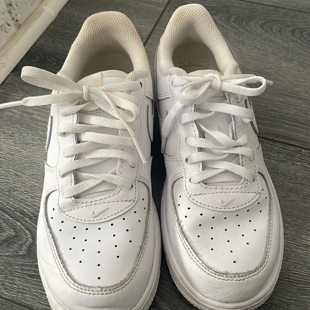 Girls / boys 3y Nike Air Force one.